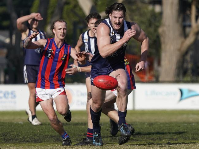 MPFNL: Action from the clash between Edithvale-Aspendale and Rye. Picture: Valeriu Campan