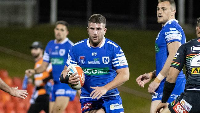 August 9, 2019 - Penrith, New South Wales, Australia, Billy MAGOULIAS of the Newtown Jets during round 21 of the NSWRL Canterbury Cup NSW at Panthers Stadium in Penrith, New South Wales. (Mario Facchini/mafphotography) Newtown’s hardworking utility forward Billy Magoulias challenges the Penrith defence at Panthers Stadium on Friday night. Photo: Mario Facchini, mafphotography.