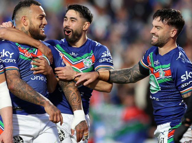 AUCKLAND, NEW ZEALAND - SEPTEMBER 16: Addin Fonua-Blake scores a try during the NRL Semi Final match between the New Zealand Warriors and Newcastle Knights at Go Media Stadium Mt Smart on September 16, 2023 in Auckland, New Zealand. (Photo by Fiona Goodall/Getty Images)