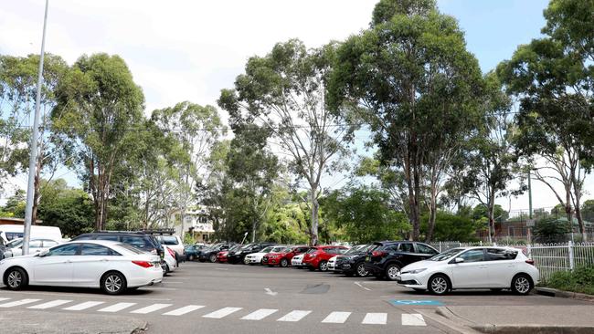 No expansion is planned for Pendle Hill commuter carpark. Picture: Angelo Velardo