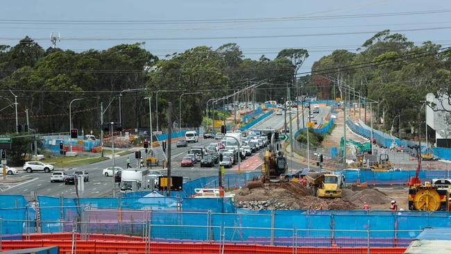 Works around the Northern Beaches Hospital. Picture: (AAP Image / Julian Andrews).