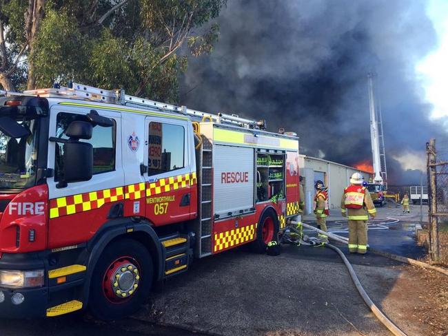 Smithfield blaze: 160 firefighters battling fire which ripped through ...