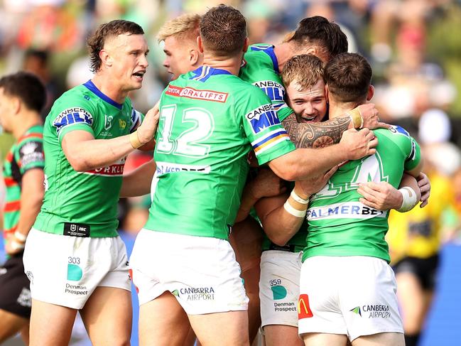 Raiders belt disappointing Rabbitohs