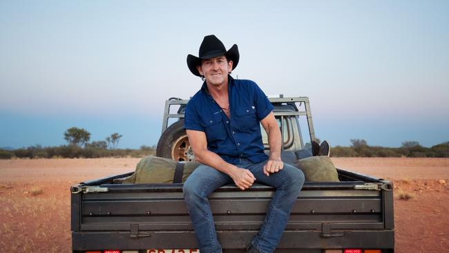 Lee Kernaghan is heading to Darwin to play the inaugural Darwin 4WD, Boating and Camping Expo Concert. Picture: Supplied