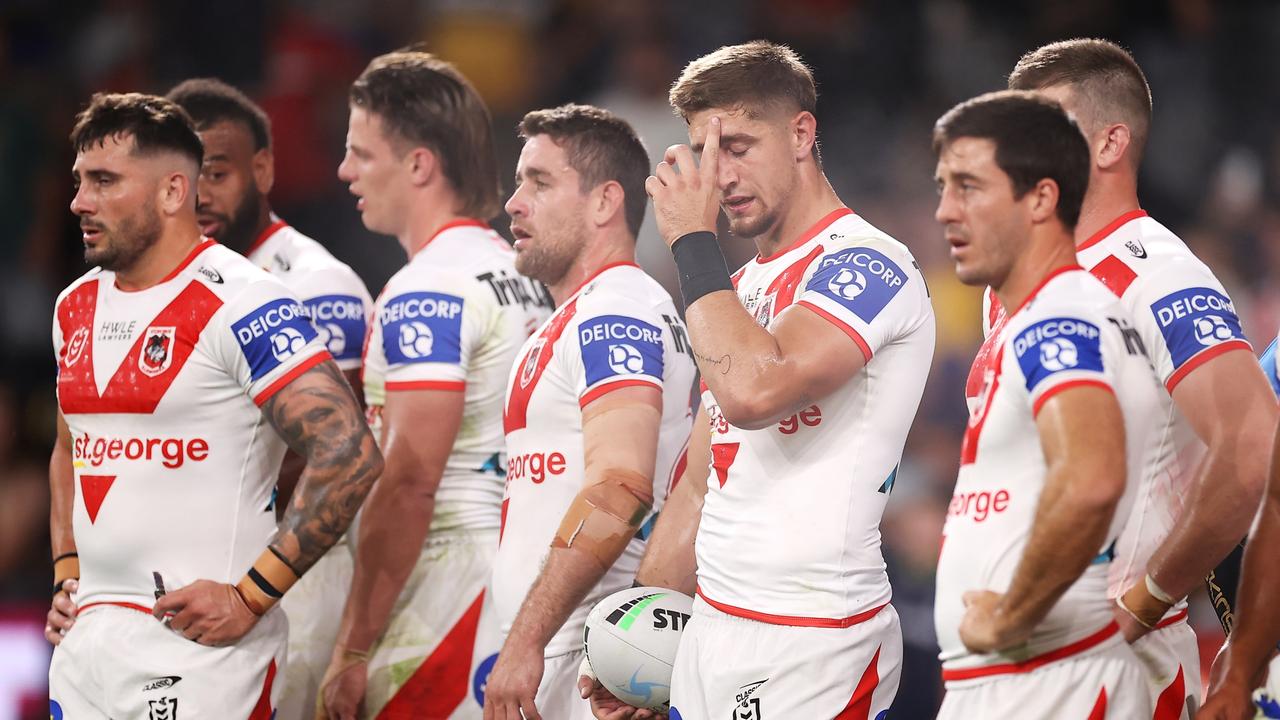 Zac Lomax of the Dragons and his team look dejected again. Photo by Mark Kolbe/Getty Images.