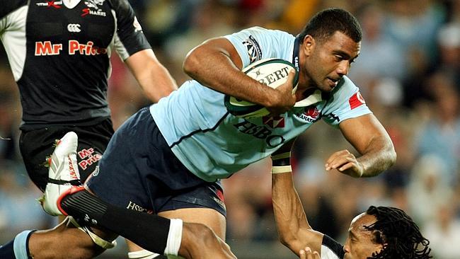 Wycliff Palu dives over for try during NSW Waratahs v The Sharks Super 14 game at SFS in Sydney.