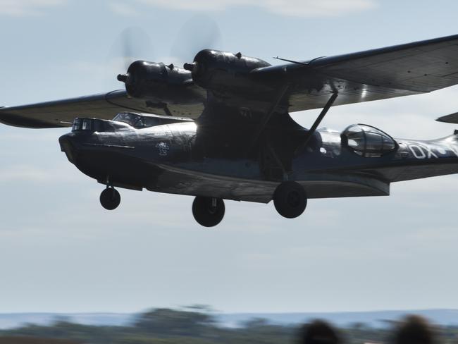 Hobbyist group the Historical Aircraft Restoration Society (HARS) is based south of Wollongong.