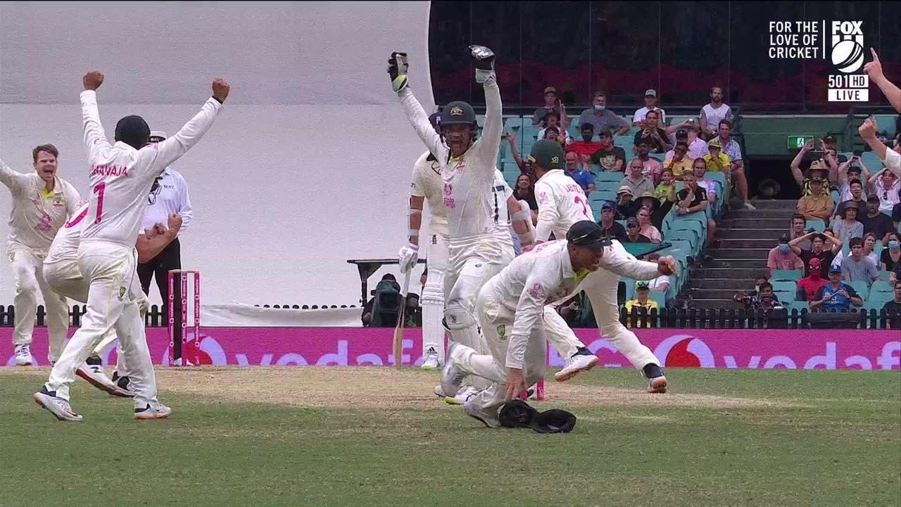 Steve Smith set up an insane finish to the Sydney Test with the ninth wicket of the innings.<b/>