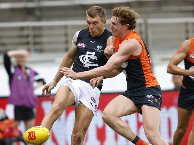 Giants star Tom Green is set to run shoulder-to-shoulder with one of the competition’s most in-form players, Carlton’s Patrick Cripps. Picture: Phil Hillyard