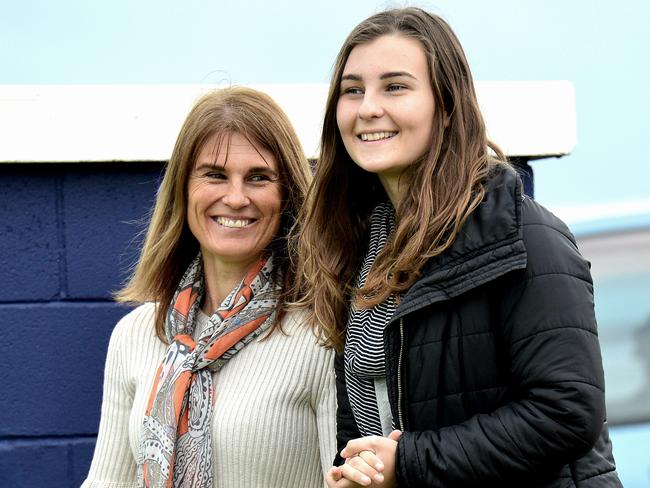 B<span id="U63830753954NwF" style="font-stretch:8;">IGGEST FANS: Mum Amanda and sister Shae Partington at Tumby Bay’s local footy ground. </span>Picture: BERNARD HUMPHREYS