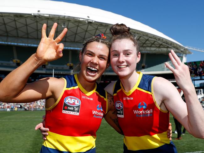 Hatchard with fellow triple premiership winner, Sarah Allan. Picture: Getty Images