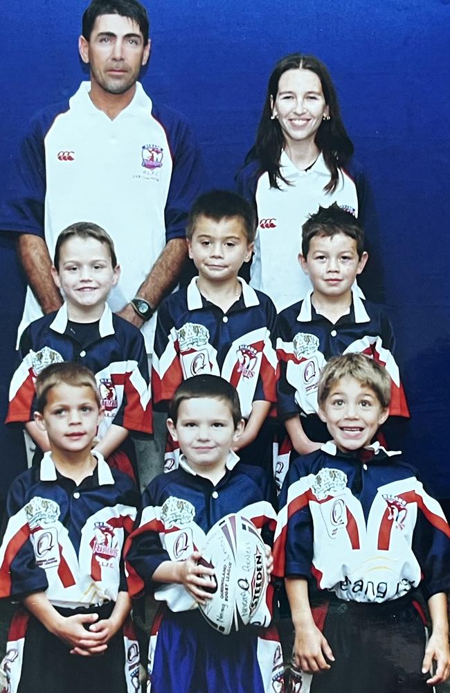 Brisbane Broncos star Reece Walsh (front, right) as an under-6s player for the Nerang Roosters in 2008.