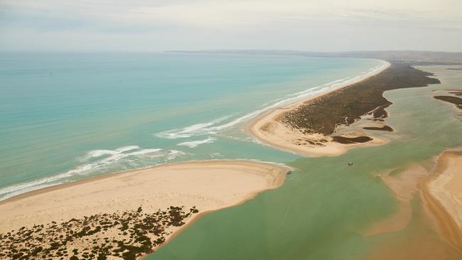 Kenny Stevens will finish his journey at the Murray Mouth by dipping his kayak into the Southern Ocean. Picture: Matt Loxton