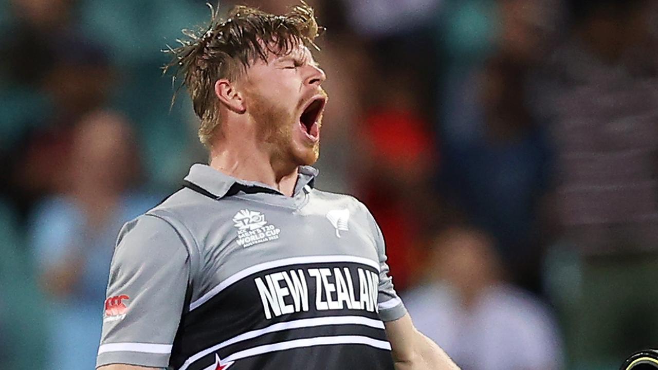 Glenn Phillips of New Zealand. Photo by Mark Kolbe/Getty Images