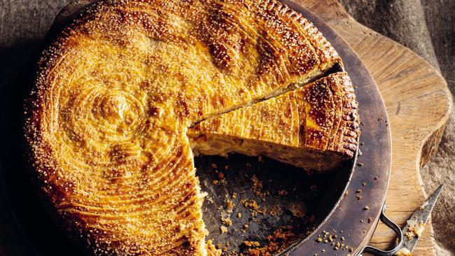 Golden and flaky: this is the ultimate apple pie