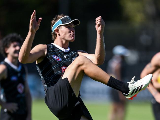 ADELAIDE, AUSTRALIA - APRIL 04: Mitch Georgiades of the Power kicks for goalduring the Port Adelaide Power captain's run at Alberton Oval on April 04, 2024 in Adelaide, Australia. (Photo by Mark Brake/Getty Images)