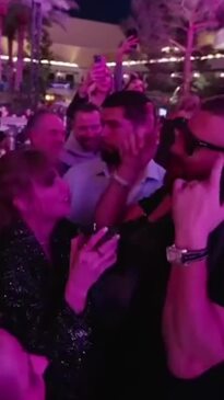 Taylor and Kelce sing Love Story to each other