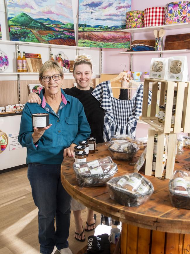 Mother and daughter Rae-Lea Cochrane and Ashlea Jones own The Handmade and Co in Toowoomba Plaza. Monday, September 26, 2022. Picture: Nev Madsen.