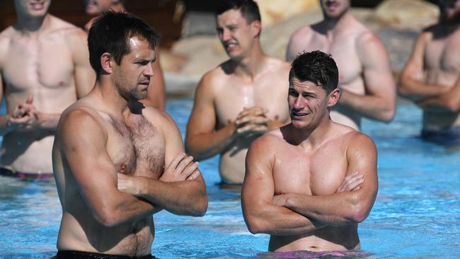 Zorko (right) with Luke Hodge at a recovery session. Picture: AAP