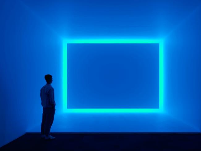 Raemar, Blue, 1969, Tate: Presented by the Tate Americas Foundation, partial purchase and partial gift of Doris J. Lockhart 2013. © James Turrell. Photo: Chen Hao.