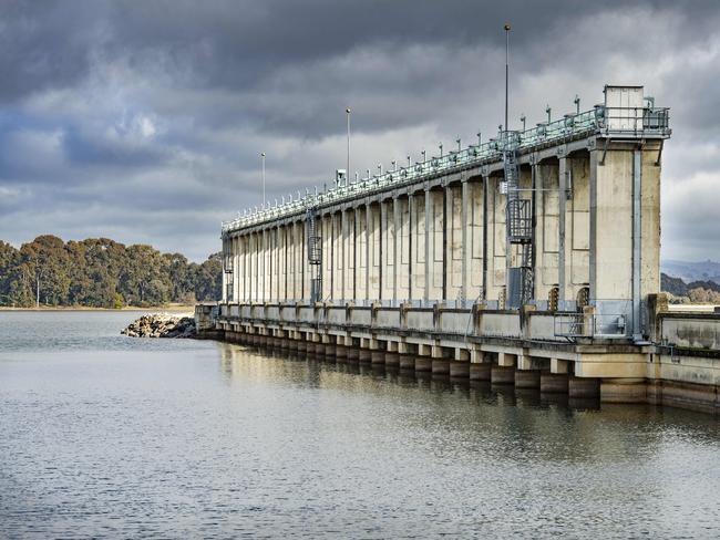 HUME DAMHume dam near AlburyPICTURED: Hume dam PICTURE: ZOE PHILLIPS