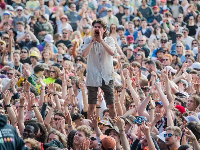 23/07/2022: Music fans voice their approval at the Amphitheatre main stage at Splendour in the Grass music festival, North Byron Parklands. Picture: Ian Laidlaw