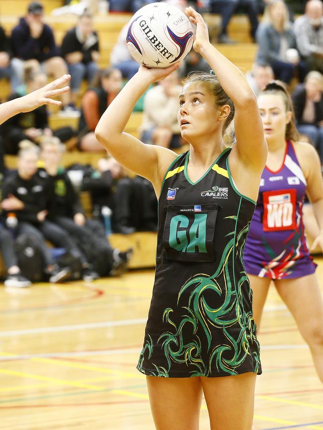 Zoe Claridge sets up to score during the opening rounds of the State League Netball season. Picture: MATT THOMPSON