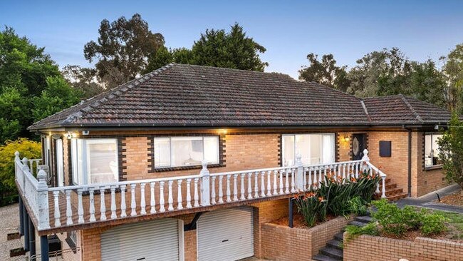 17-21 Milne Road, Park Orchards recently sold for $1.691m.