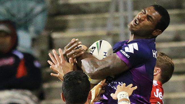 Vunivalu can’t stop scoring tries.