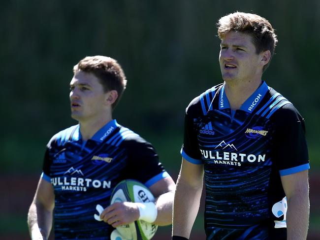 WELLINGTON, NEW ZEALAND - FEBRUARY 13:  Beauden Barrett (L) and Jordie Barrett (R) of the Hurricanes during a Hurricanes Super Rugby training session at Rugby League Park on February 13, 2018 in Wellington, New Zealand.  (Photo by Phil Walter/Getty Images)