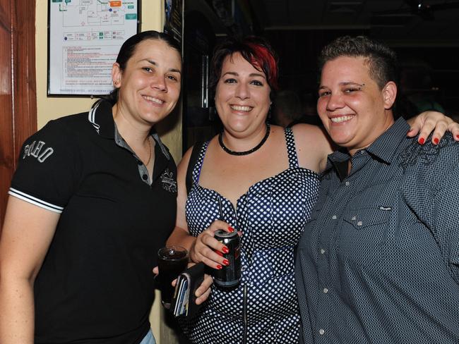 SAVVY Amy Hales, Chantele Bain and Laura Andersen at the Sovereign Hotel Picture Bryan Lynch