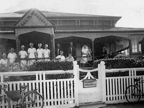 Tannachy Hospital staff 1940s. Photo: Australian Country Hospital Heritage Association Inc.