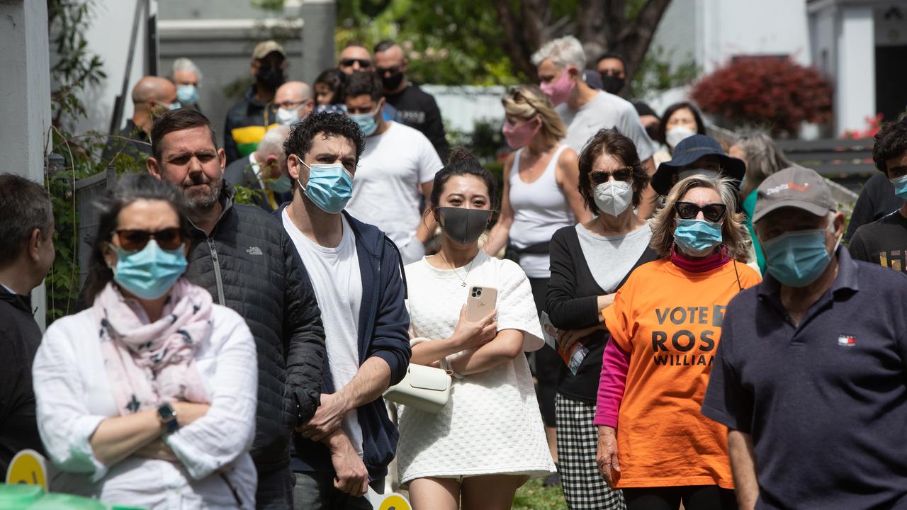 House hunters at an auction in Hunters Hill, Sydney. Picture: Julian Andrews.