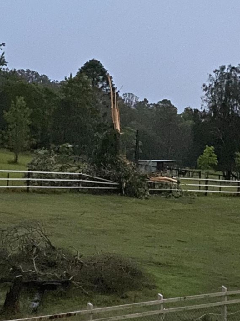 Brisbane Weather ‘surprise Storms Lash Seq As Sink Hole Causes