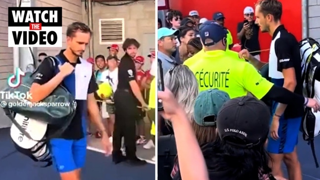 Fans heckle Daniil Medvedev