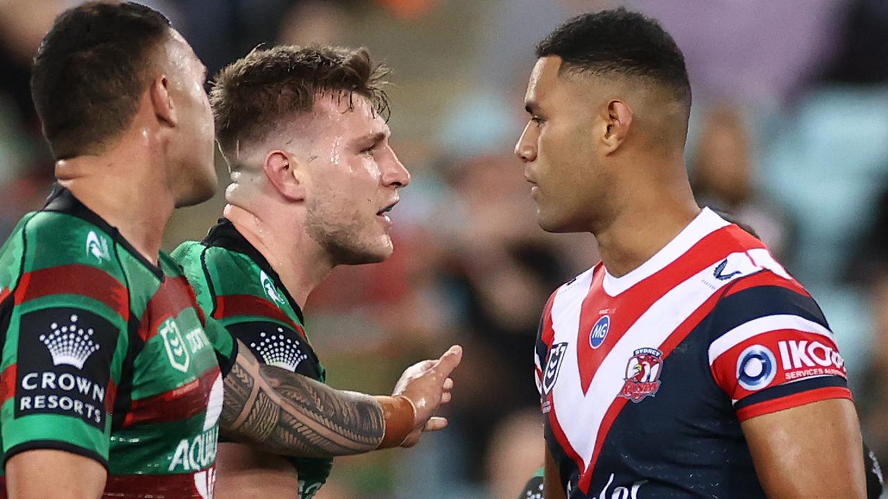 Daniel Suluka-Fifita has words with Jai Arrow of the Rabbitohs after being sent to the sin-bin. Picture: Cameron Spencer/Getty Images