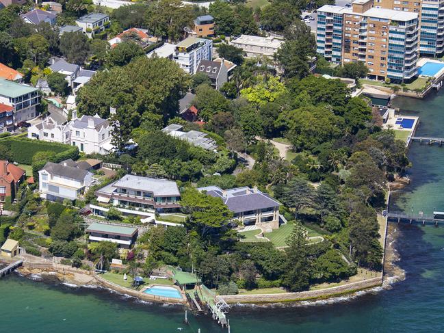 Lindsay Avenue, DARLING POINT NSW 2027Mark MertonAerial Photographer Ph: 0419 408 123about.me/markmerton