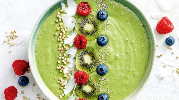 Have a healthy start to your day with this green smoothie bowl.