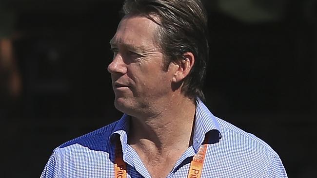 LONDON, ENGLAND - JULY 19: Josh Hazlewood, Mitch Marsh, and Mitchell Starc of Australia , speak with former Australian fast bowler Glenn McGrath during day four of the 2nd Investec Ashes Test match between England and Australia at Lord's Cricket Ground on July 19, 2015 in London, United Kingdom. (Photo by Ryan Pierse/Getty Images)