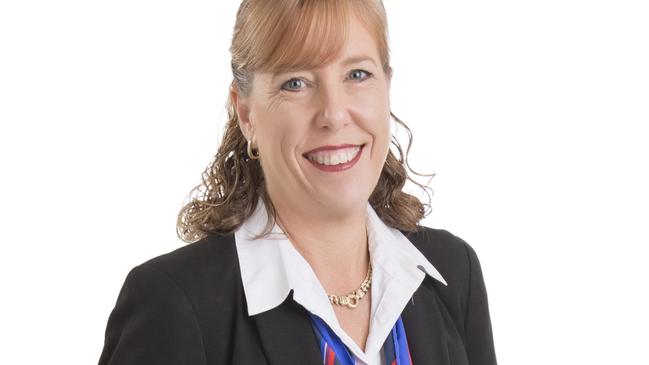 Leanne Kroes, RE/MAX Platinum.