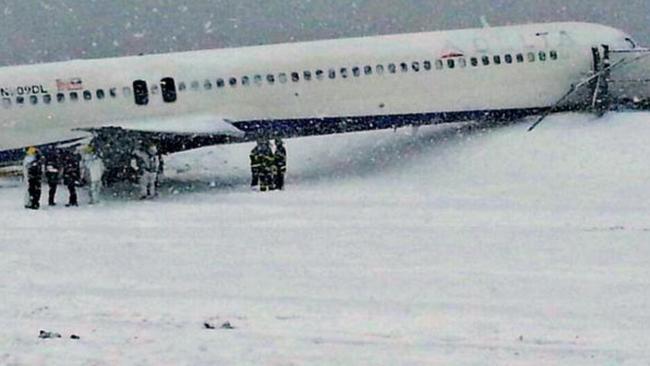 Sam Stern, exit row passenger on Delta flight at LaGuardia | news.com ...