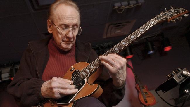 Guitar pioneer Les Paul changed course of modern music | Daily Telegraph