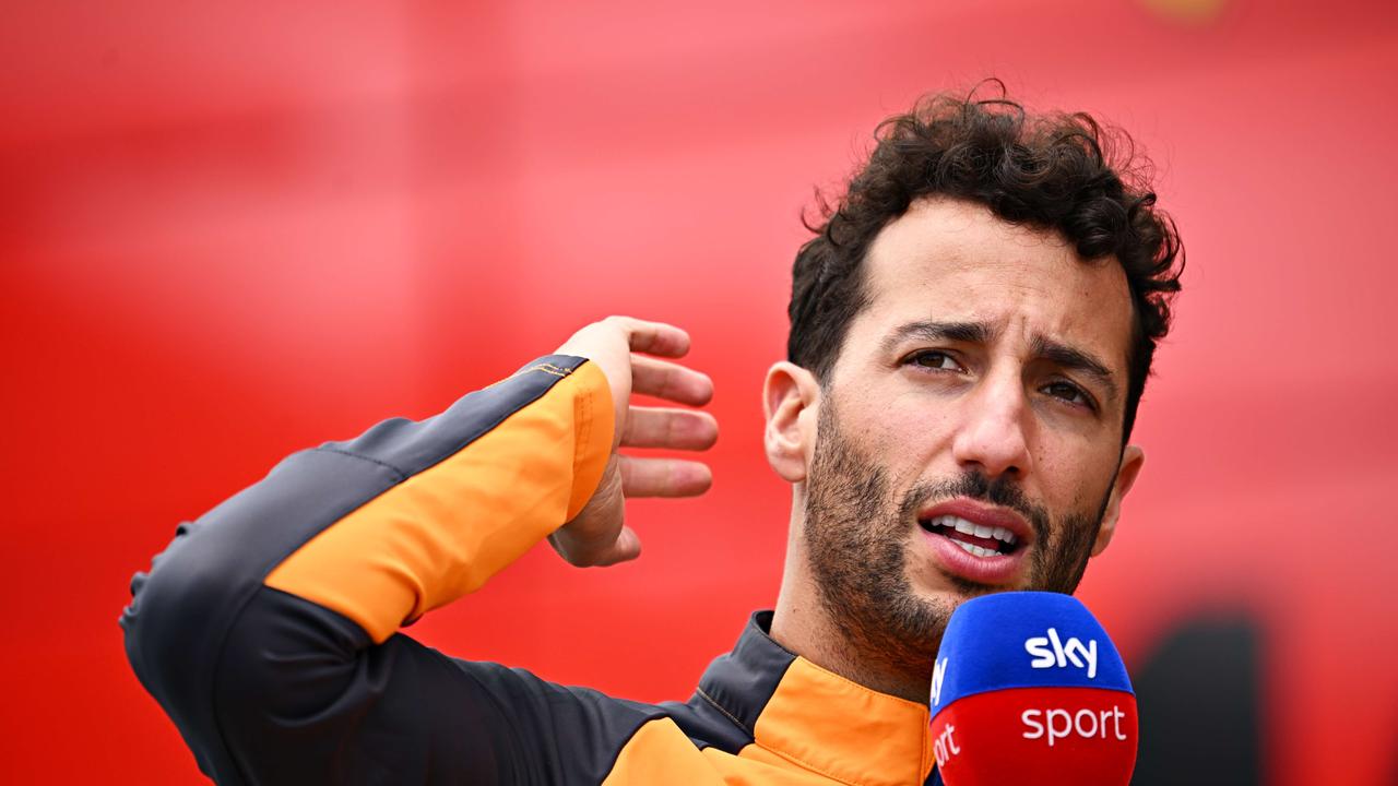 Daniel Ricciardo defends Lewis Hamilton from Christian Horner’s sore ...