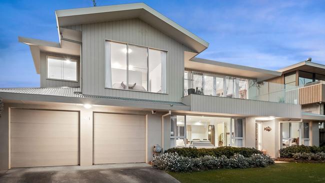 143 Point Lonsdale Rd, Point Lonsdale.