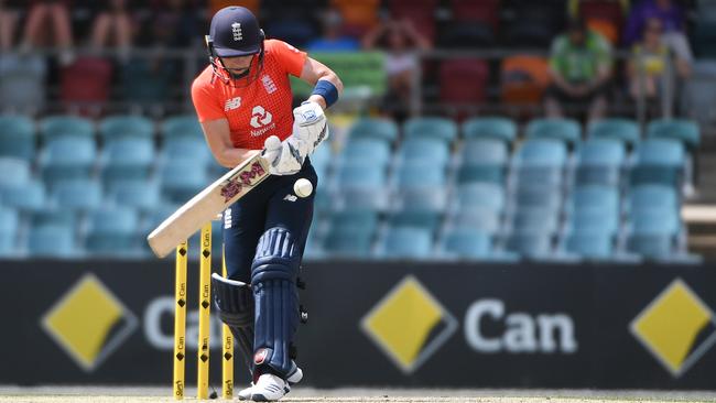 England captain Heather Knight top scored with 78 off 45 deliveries and hit the winning super over runs.