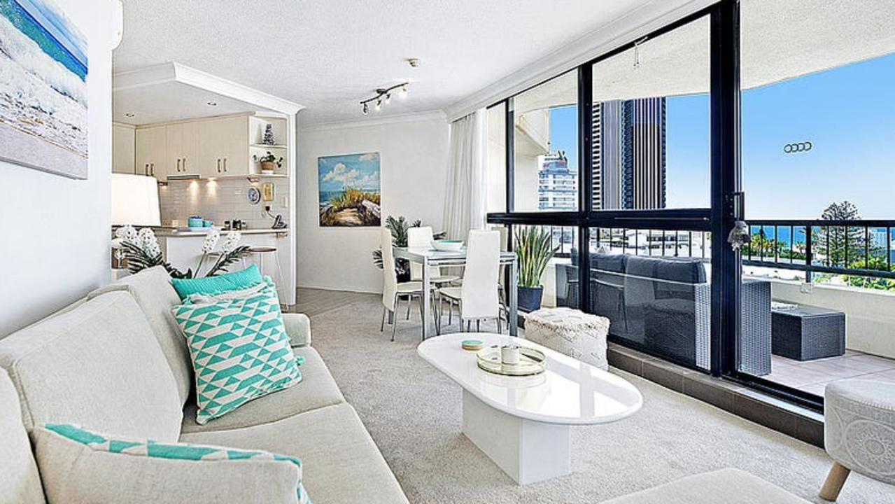 850./3141 Surfers Paradise Blvd, Surfers Paradise: This one bedroom unit is listed for offers over $379,000, and has an estimated rental return of between $440 and $460 a week.