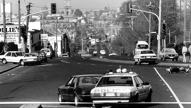 Police at scene in Hoddle Street, Clifton Hill.