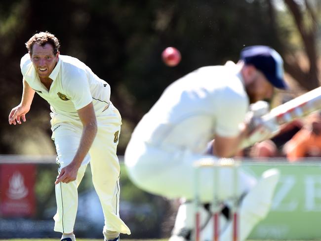 Paceman Shaun Knott is a big inclusion for Mt Eliza.