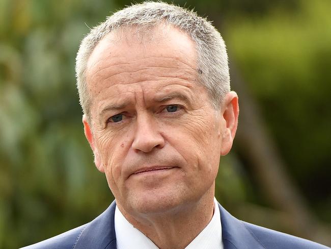 The leader of the federal opposition Bill Shorten visits the East Reservoir Health Centre in Melbourne, Thursday, March 15, 2018. A by-election for the Australian House of Representatives seat of Batman will be held on March 17.(AAP Image/Julian Smith) NO ARCHIVING