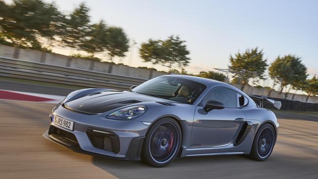 Porsche 718 Cayman GT4 RS blurs the line between road car and racing car. It is powered by the same engine that Porsche uses in its 911 GT3 Cup racing car